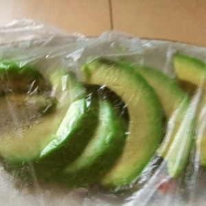 固いアボカドをレンチンで食べ頃に レシピ 作り方 By なーなちゃん クックパッド 簡単おいしいみんなのレシピが357万品