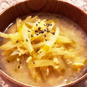 簡単 きゅうりと卵のサンラータン風スープ レシピ 作り方 By たろもと クックパッド 簡単おいしいみんなのレシピが360万品