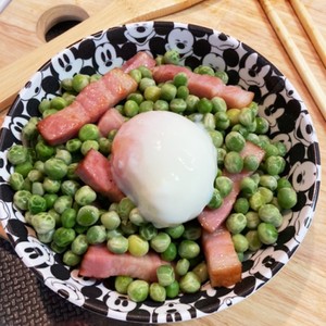 サイゼリヤ風青豆とベーコンの温たまサラダ レシピ 作り方 By らむ ママ クックパッド 簡単おいしいみんなのレシピが359万品