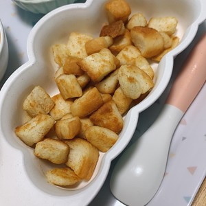 離乳食 後期 楽チンてづかみ食パン レシピ 作り方 By 彩悠のママ クックパッド 簡単おいしいみんなのレシピが360万品