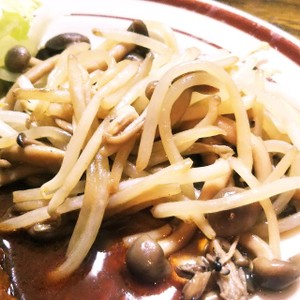 しめじともやしのバターポン酢炒め レシピ 作り方 By ラースベーダー クックパッド 簡単おいしいみんなのレシピが360万品