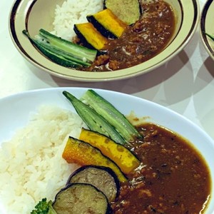 おうちでランチ 夏野菜カレー レシピ 作り方 By こと味 クックパッド 簡単おいしいみんなのレシピが358万品