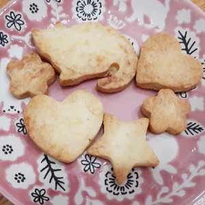 こどもでも型抜きしやすい 型抜きクッキー レシピ 作り方 By Kotori123 クックパッド 簡単おいしいみんなのレシピが359万品