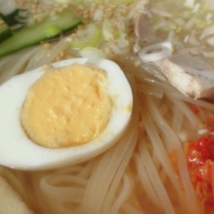 簡単手作り 韓国冷麺のスープの作り方 レシピ 作り方 By Hirokoh クックパッド 簡単おいしいみんなのレシピが360万品
