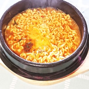 スープカレー風辛ラーメン レシピ 作り方 By 辛ラーメン クックパッド 簡単おいしいみんなのレシピが359万品