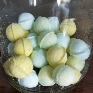 夏休みに カラフル手作りラムネ レシピ 作り方 By Jyaico クックパッド 簡単おいしいみんなのレシピが359万品