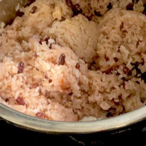 炊飯器で手軽に 秋田の甘い赤飯 レシピ 作り方 By ガメコ クックパッド 簡単おいしいみんなのレシピが360万品