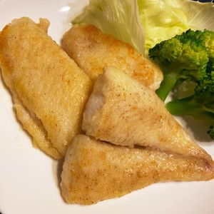 パンガシウス バサ ムニエル レシピ 作り方 By 我が家のカイカイ クックパッド 簡単おいしいみんなのレシピが361万品