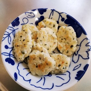 離乳食中期 豆腐と鳥ミンチのハンバーグ レシピ 作り方 By ルーモス クックパッド 簡単おいしいみんなのレシピが361万品
