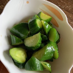 ごま油香るお酢でさっぱりきゅうりの浅漬け レシピ 作り方 By 小豆ん子 クックパッド 簡単おいしいみんなのレシピが360万品