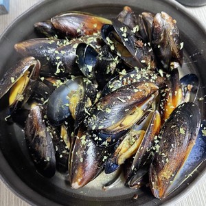 大好き ムール貝のワイン蒸し レシピ 作り方 By ﾋﾟﾛﾐ クックパッド 簡単おいしいみんなのレシピが364万品