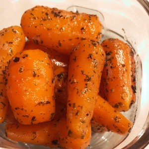 ベビーキャロットのガーリックバターソテー レシピ 作り方 By アロハ55 クックパッド 簡単おいしいみんなのレシピが371万品