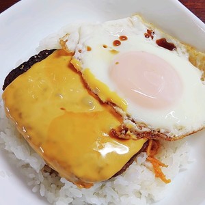 マルシンハンバーグloveな私の食べ方ｗ レシピ 作り方 By Papikun クックパッド 簡単おいしいみんなのレシピが367万品