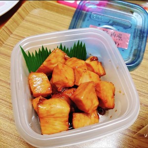 お酒のアテに びんちょうマグロの角煮 レシピ 作り方 By カボリン クックパッド 簡単おいしいみんなのレシピが361万品