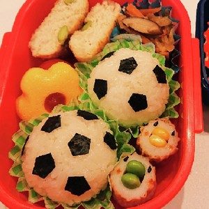 キャラ弁 サッカーボールおにぎり レシピ 作り方 By Momo クックパッド 簡単おいしいみんなのレシピが360万品