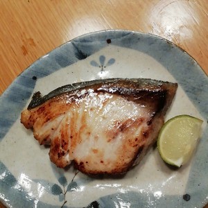 簡単フライパンdeブリの塩焼き レシピ 作り方 By Biwanamazu クックパッド 簡単おいしいみんなのレシピが361万品