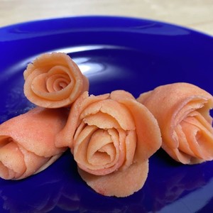 手作りマジパンで薔薇作り レシピ 作り方 By Naｰno クックパッド 簡単おいしいみんなのレシピが370万品