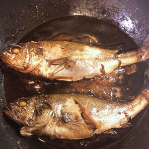 主人が喜ぶ 簡単いしもち 白身魚 煮つけ レシピ 作り方 By ゆるまめ クックパッド 簡単おいしいみんなのレシピが361万品