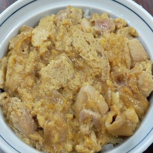 人気行列店 玉 親子丼の黄金比率 レシピ 作り方 By Licosama クックパッド 簡単おいしいみんなのレシピが361万品