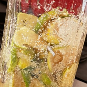 すだち農家ご用達 美肌すだち酵素ジュース レシピ 作り方 By もりあん農園 クックパッド 簡単おいしいみんなのレシピが361万品
