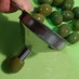 グリーンオリーブの種取り：手と漏斗で簡単