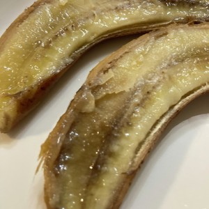 レンジで30秒 丸ごと冷凍バナナのアイス レシピ 作り方 By 森ラー クックパッド 簡単おいしいみんなのレシピが365万品