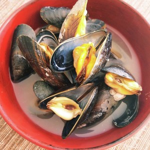 あっさり磯風味 ムール貝のみそ汁 レシピ 作り方 By Usabin クックパッド 簡単おいしいみんなのレシピが364万品