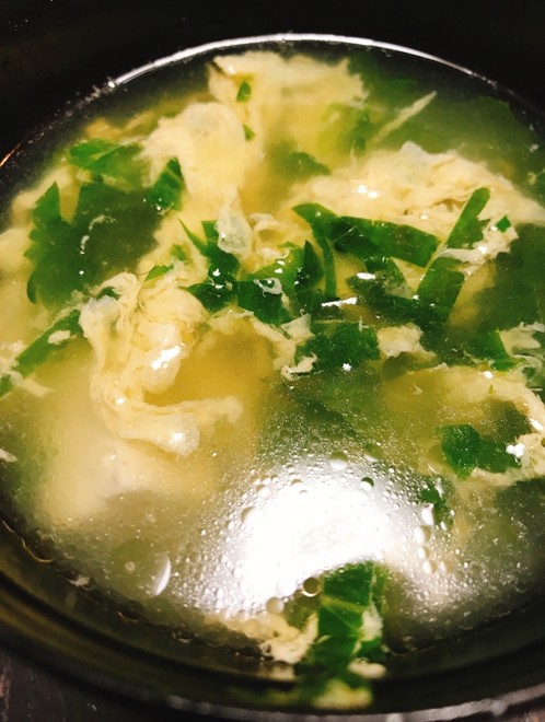 ３分で激ウマ セロリの葉の中華スープ レシピ 作り方 By ふくみみ04 クックパッド 簡単おいしいみんなのレシピが374万品