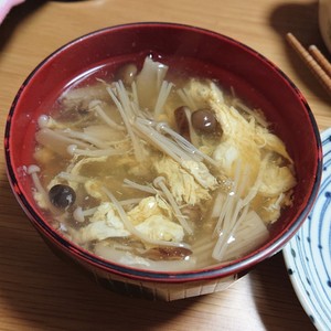 たっぷりきのことふわふわ卵の白だしスープ レシピ 作り方 By ヤマキ クックパッド 簡単おいしいみんなのレシピが364万品