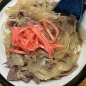 煮込み時間５分 麺つゆde簡単過ぎる牛丼 レシピ 作り方 By りょーーーこ クックパッド 簡単おいしいみんなのレシピが364万品