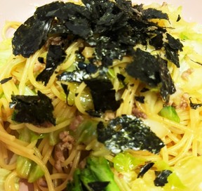 ヒスピキャベツのロースト、ガーリック＆チリクラム添えのレシピ