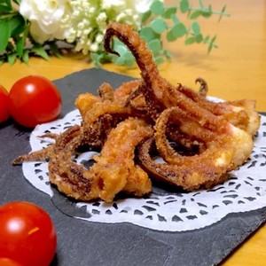 剥げない いかゲソの唐揚げ げそザンギ レシピ 作り方 By Mielle クックパッド 簡単おいしいみんなのレシピが363万品