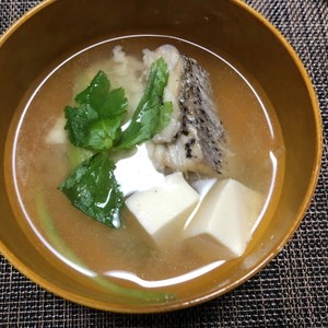 すずきのアラ汁 レシピ 作り方 By だんな様は料理人 クックパッド 簡単おいしいみんなのレシピが364万品