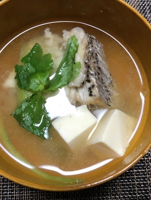 すずきのアラ汁 レシピ 作り方 By だんな様は料理人 クックパッド 簡単おいしいみんなのレシピが377万品