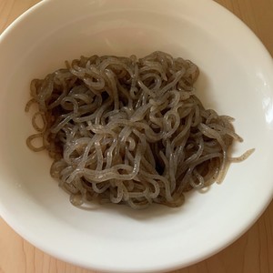 こんなに簡単でいいの 蒟蒻の灰汁抜き レシピ 作り方 By Gizzards クックパッド 簡単おいしいみんなのレシピが365万品