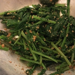 捨てないで ラディッシュの葉の胡麻和え レシピ 作り方 By Lilac クックパッド 簡単おいしいみんなのレシピが365万品