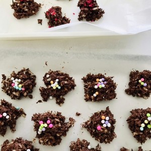 バレンタインに パン粉だけチョコクランチ レシピ 作り方 By えりりりん クックパッド 簡単おいしいみんなのレシピが366万品