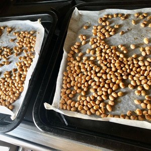 お豆大好き オーブンで 手作り煎り大豆 レシピ 作り方 By Ezasa クックパッド 簡単おいしいみんなのレシピが367万品