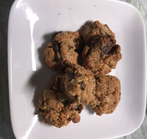 焼かないチョコレートピーナッツバタークッキーのレシピ