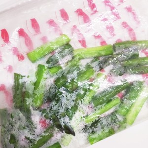 アスパラガス 冷凍保存方法 レシピ 作り方 By てけてけ クックパッド 簡単おいしいみんなのレシピが366万品