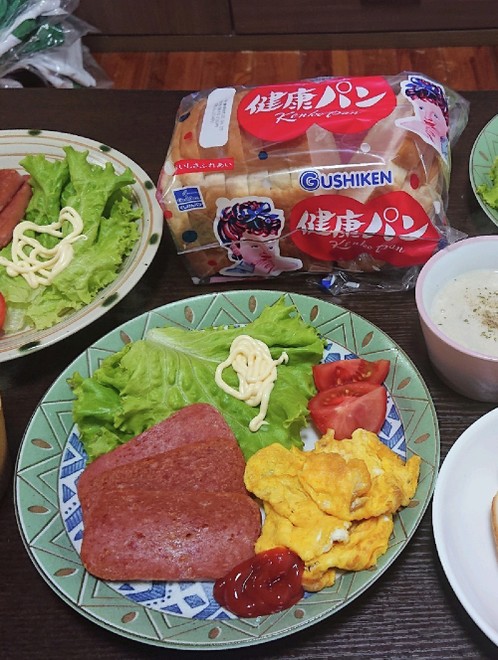 スパムの焼き方 カロリーダウン油不使用 レシピ 作り方 By ゆこりーな クックパッド 簡単おいしいみんなのレシピが374万品