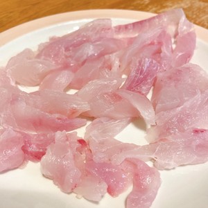 魚を捌こう メジナ刺身編 レシピ 作り方 By 戦うコックサン クックパッド 簡単おいしいみんなのレシピが371万品