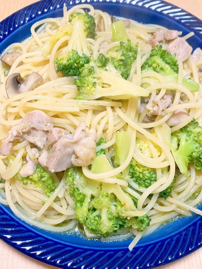 鶏もも肉とブロッコリーのペペロンチーノ by eeyore0614 【クックパッド】 簡単おいしいみんなのレシピが393万品