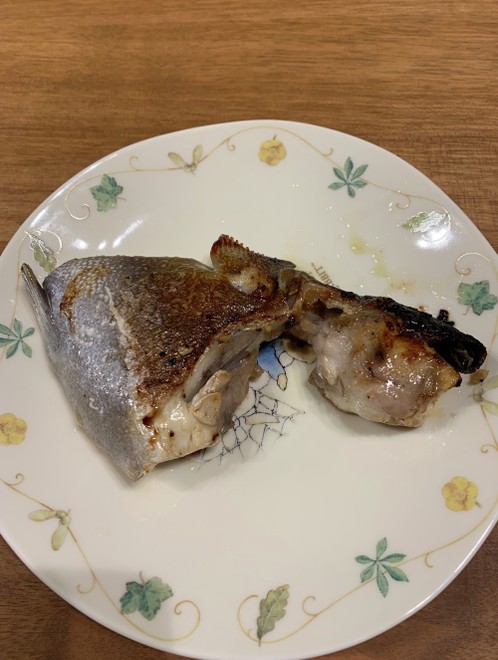 ふわ旨 かんぱちのカマの塩焼き レシピ 作り方 By ゆっちぇとまましゃん クックパッド 簡単おいしいみんなのレシピが374万品