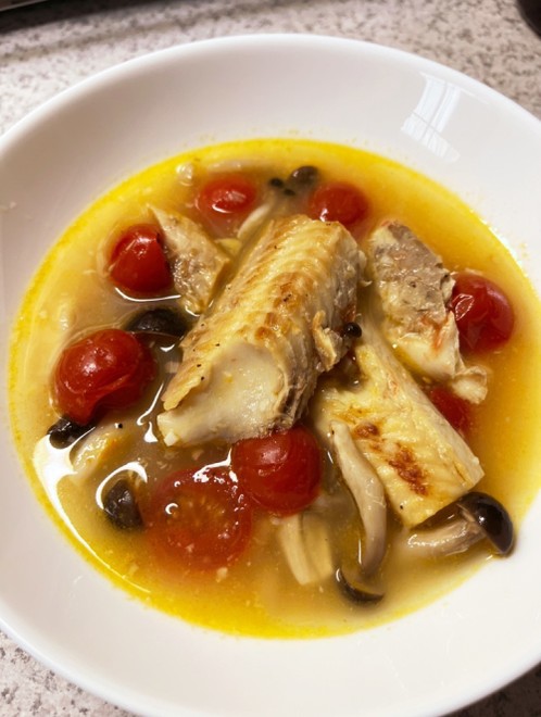 夜ご飯 魚料理に悩んだら アクアパッツァ レシピ 作り方 By よっぴ 121 クックパッド 簡単おいしいみんなのレシピが375万品