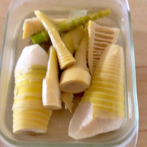 筍 重曹だけで灰汁抜き レシピ 作り方 By だるだるま クックパッド 簡単おいしいみんなのレシピが371万品