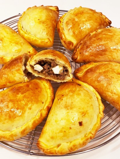 簡単エンパナーダのレシピ