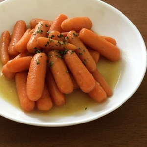 ベビーキャロットのガーリックバターソテー レシピ 作り方 By アロハ55 クックパッド 簡単おいしいみんなのレシピが371万品