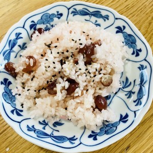 炊飯器で簡単 早い 北海道の甘納豆お赤飯 レシピ 作り方 By そいらて クックパッド 簡単おいしいみんなのレシピが372万品