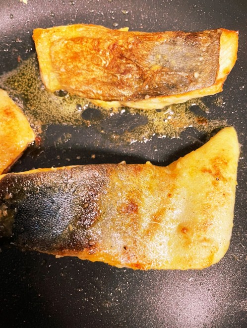 子供も大好き アジの簡単カレー粉ムニエル レシピ 作り方 By アカネーゼ クックパッド 簡単おいしいみんなのレシピが375万品